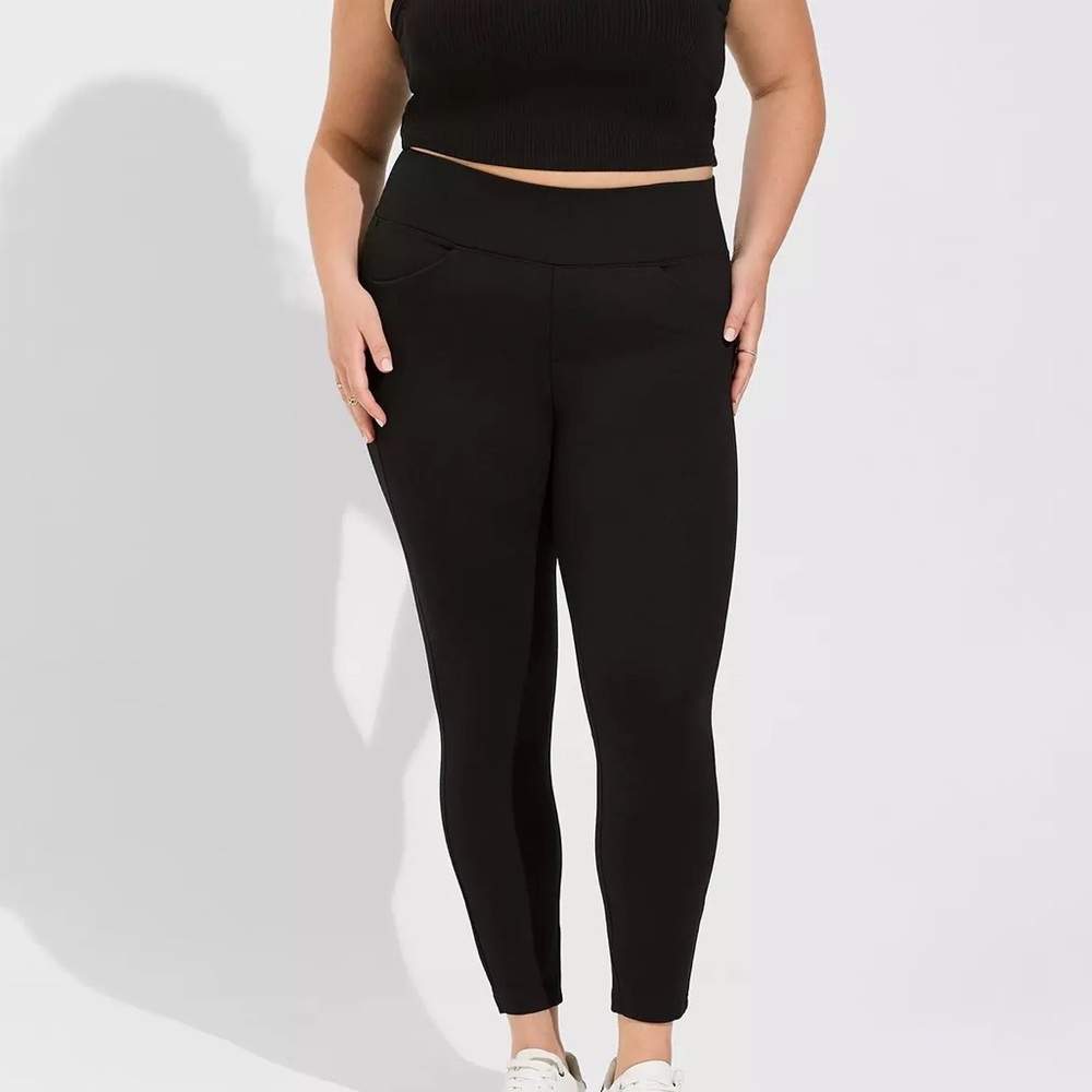 Torrid Pocket Pixie Skinny Studio Luxe Ponte High-Rise Pants Size 4X - NWT